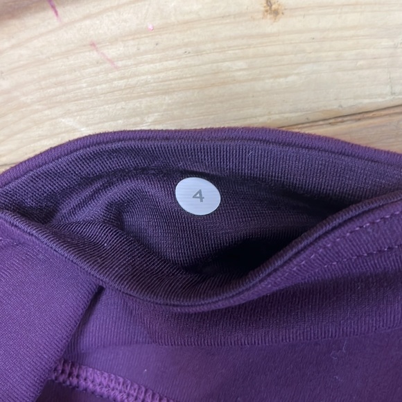 Lululemon Leggings Size 4 - Picture 4 of 4